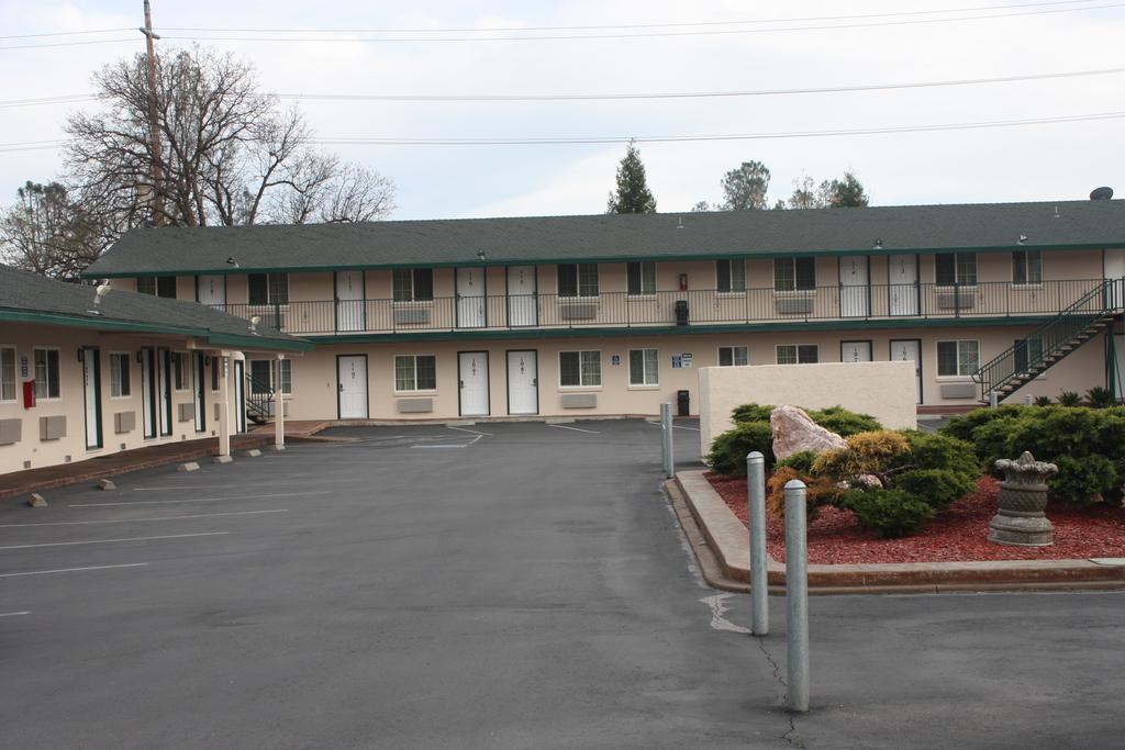 Value Inn & Suites Redding Exterior photo